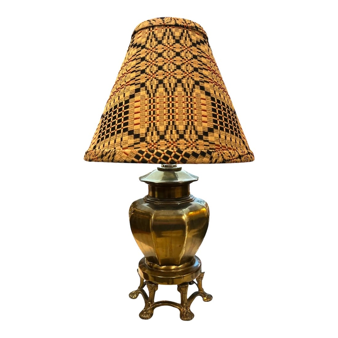 1960s Brass Chinoiserie Ginger Jar Lamp Accent Lamp Footed Lion Paws Cloth Lampshade: Mid 20th century brass Chinoiserie-style ginger jar lamp with a footed base and a new, 100% cotton jacquard lampshade with an intricate design featuring beige, black, wine and nutmeg. Fits in various 