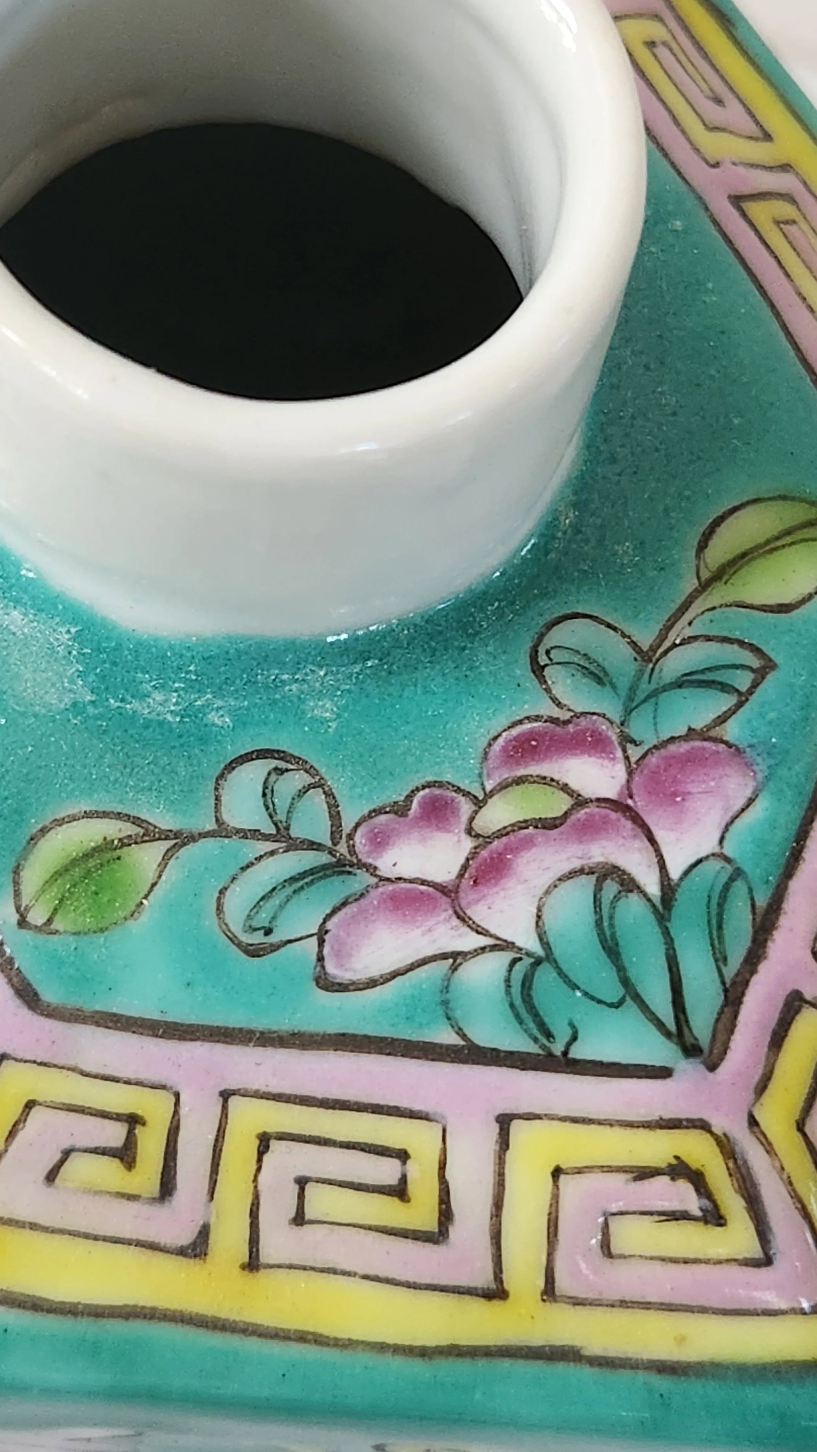 Vintage Chinese Porcelain Famille Verde Enamel Floral Motif Footed Tea Caddy - 10