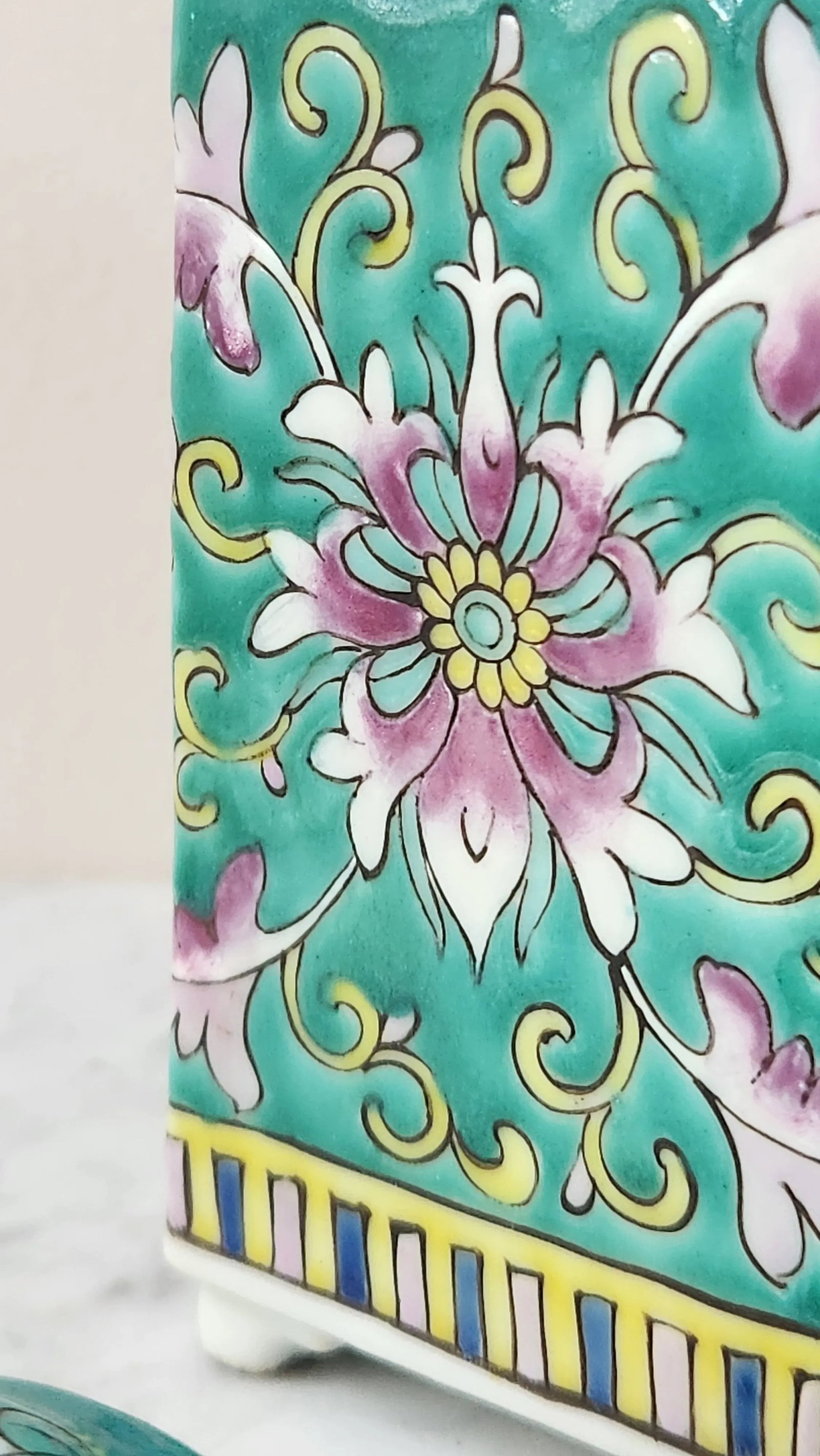 Vintage Chinese Porcelain Famille Verde Enamel Floral Motif Footed Tea Caddy - 5
