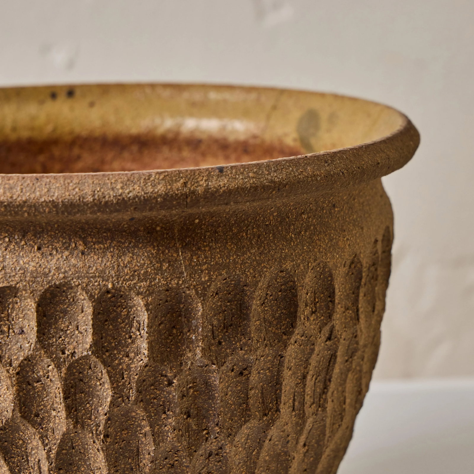 1960s Robert Maxwell Hand-Thrown 'Thumbprint' Stoneware Pot - 3