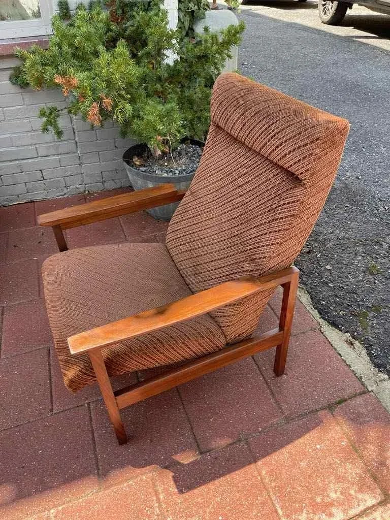 1950s Mid-Century Modern Teak Lounge Chairs With Original Upholstery - Set of 2 - 10