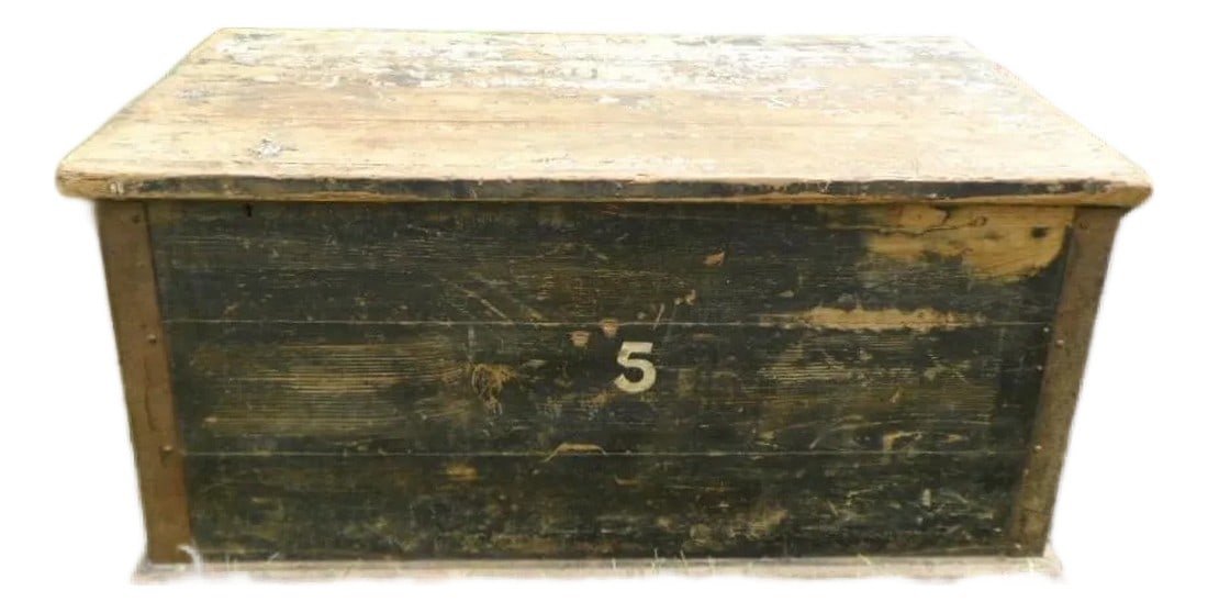 Antique 1860-1880 Country Yellow Pine Sailor's Chest With Original Paint: Discover a captivating piece of maritime and American history with this genuine antique sailor's chest, meticulously dated between 1860 and 1880. Crafted from solid country yellow pine, this