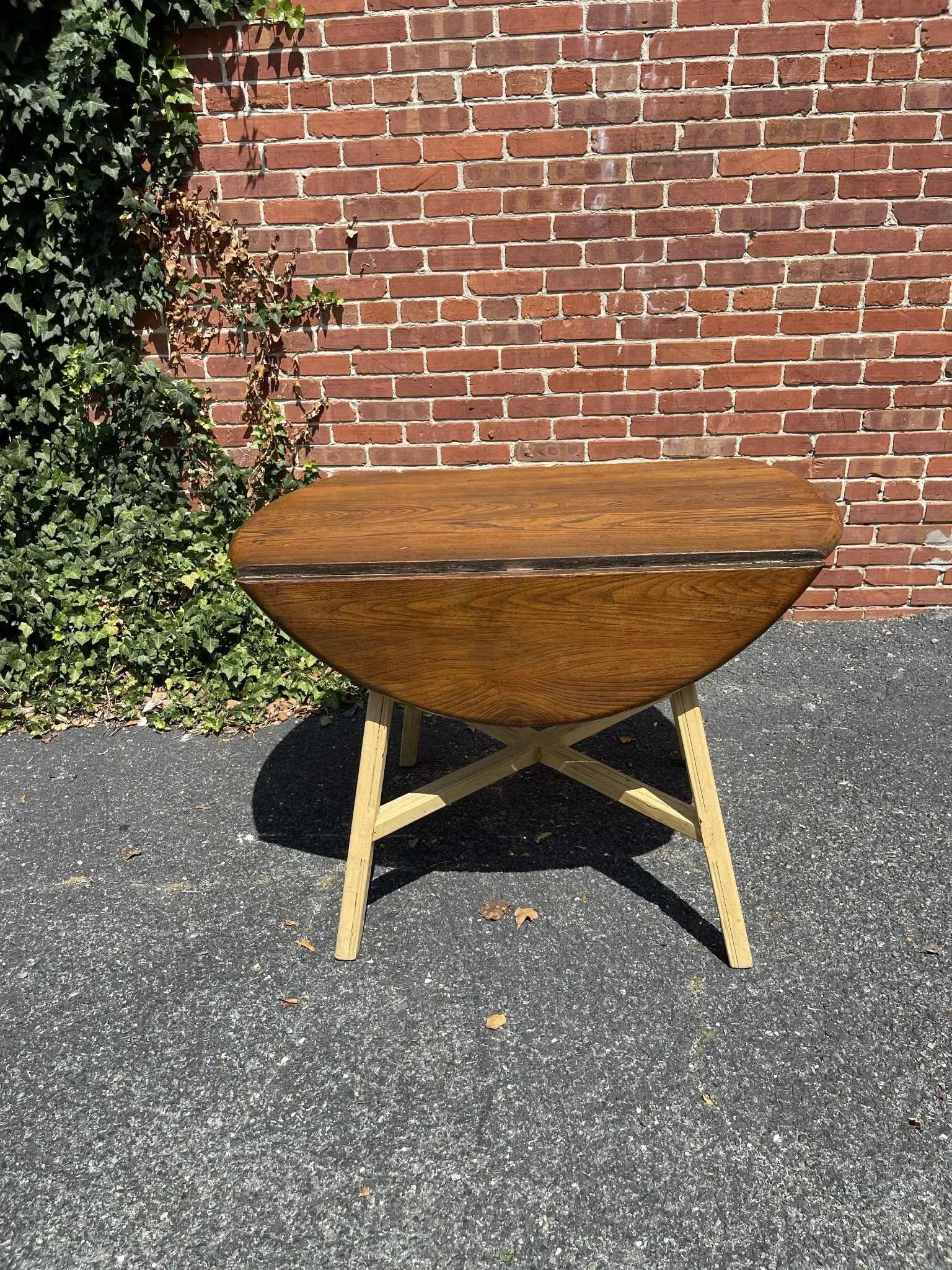 Early 20th Century Round Wooden Dining Table With 4 Ladder-Back Chairs - Set of 5 - 6