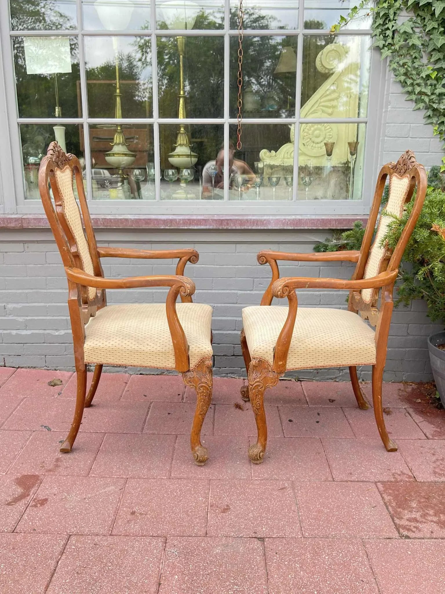 1930s Carved Queen Anne Pair of Armchairs - 4