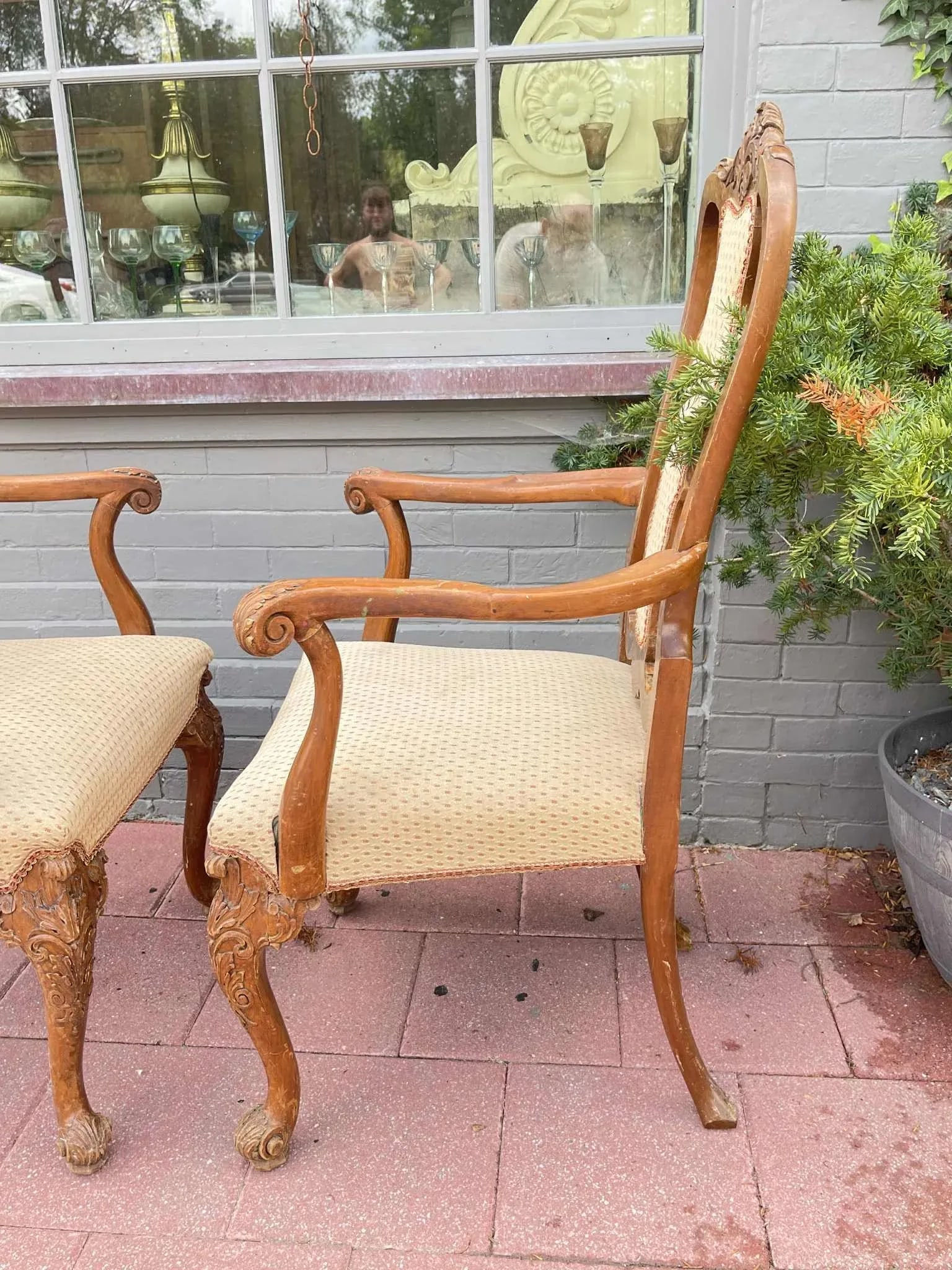 1930s Carved Queen Anne Pair of Armchairs - 5