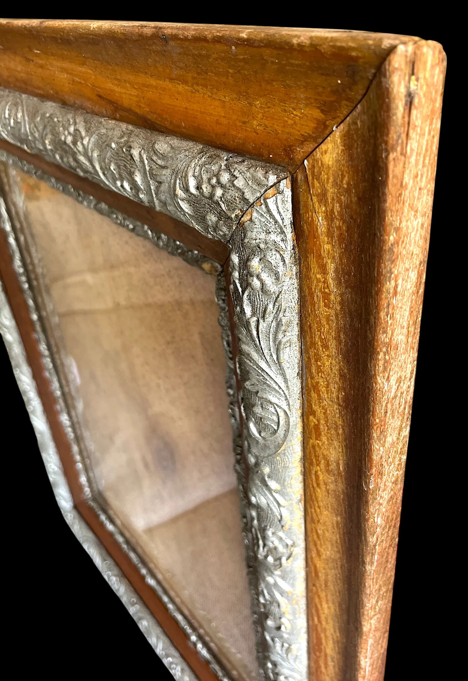 Large 19th Century Antique Wood & Silver Gesso Picture Frame - 4