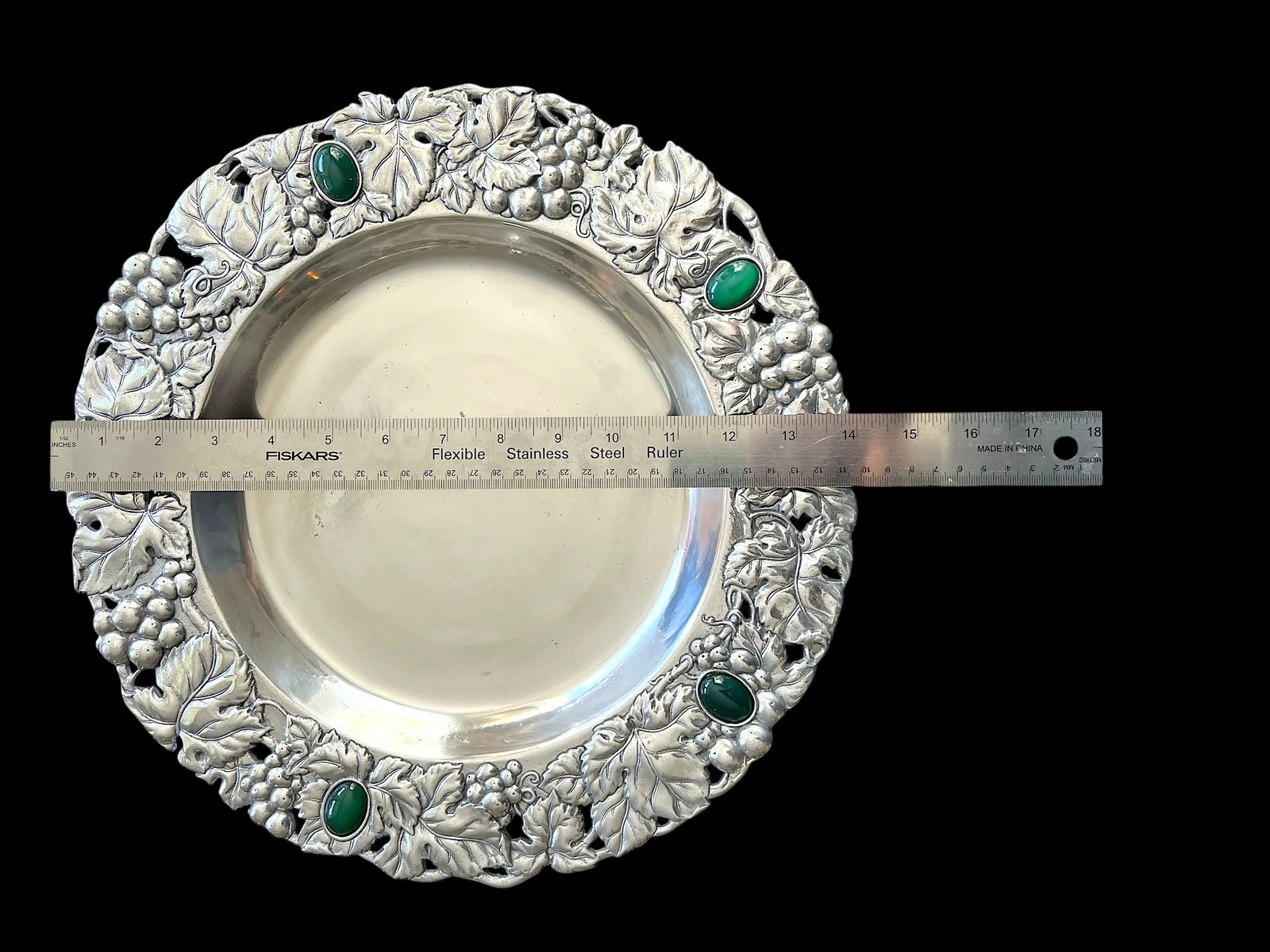 1990s Arthur Court 14" Repousse Pewter Platter With Imitation Malachite Cabochons - 5