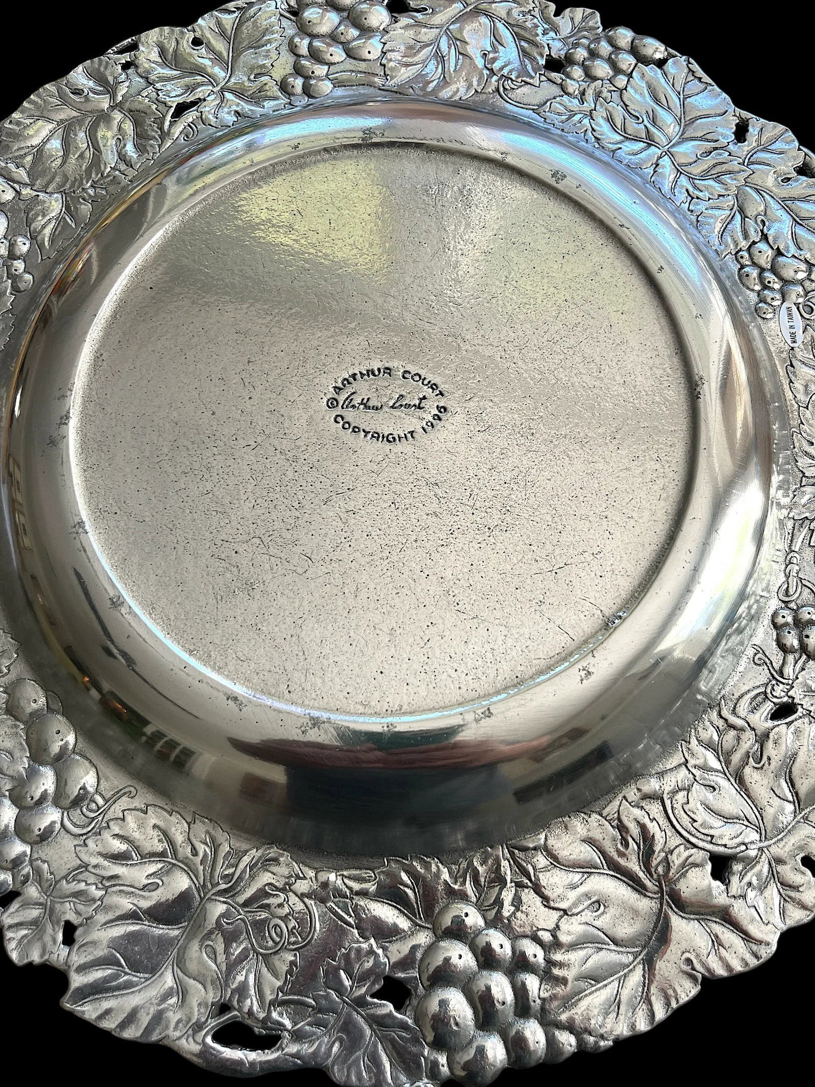 1990s Arthur Court 14" Repousse Pewter Platter With Imitation Malachite Cabochons - 6