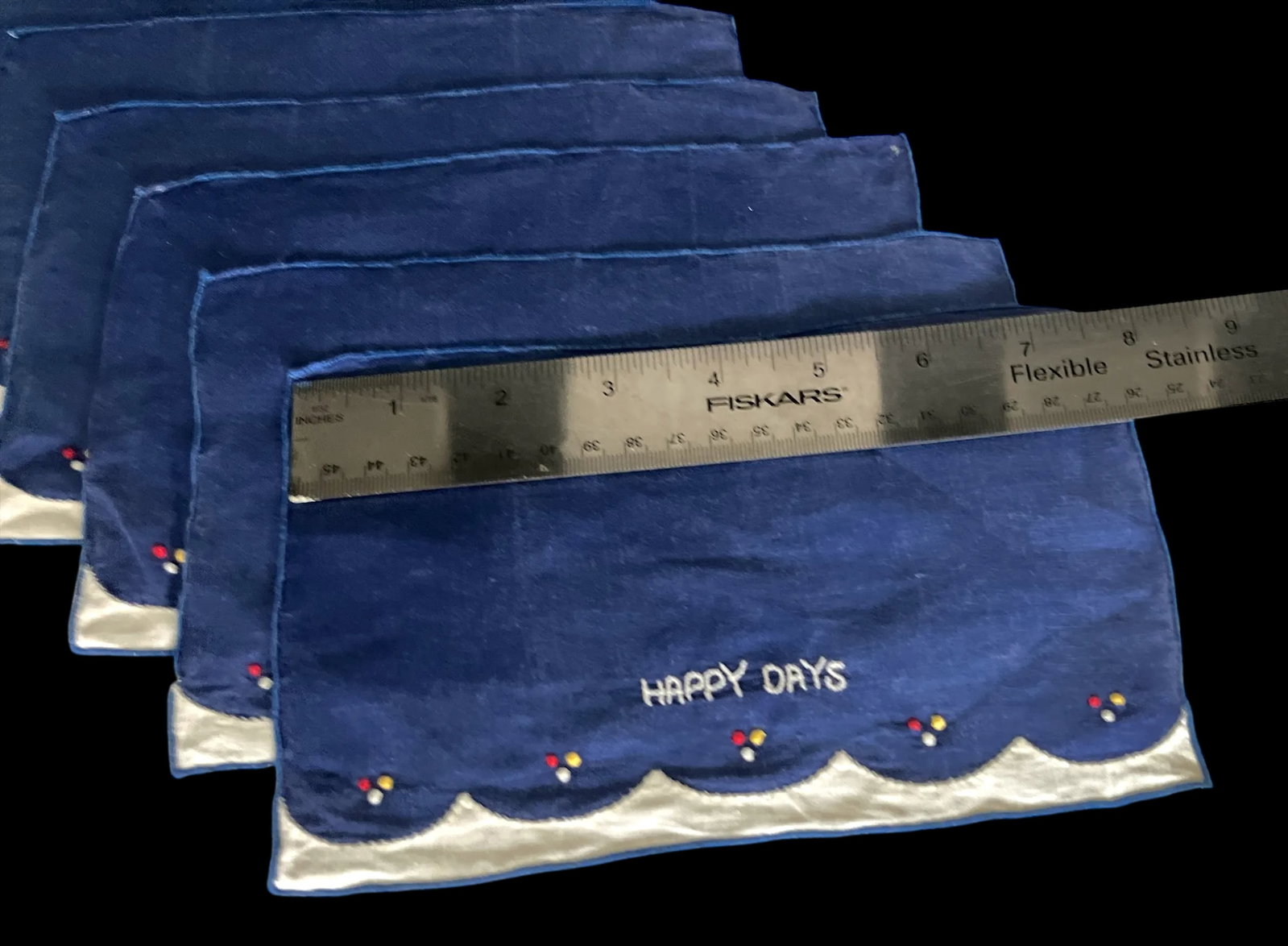 Set of 7 Vintage 1960s Hand-Embroidered "Happy Days" Linen Cocktail Napkins Â‚Ã - 5