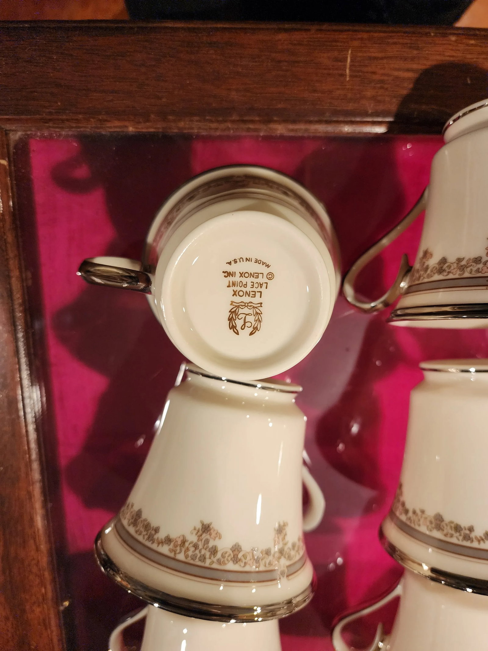 Twelve Lenox Lace Point Tea Cups and Saucers - 4
