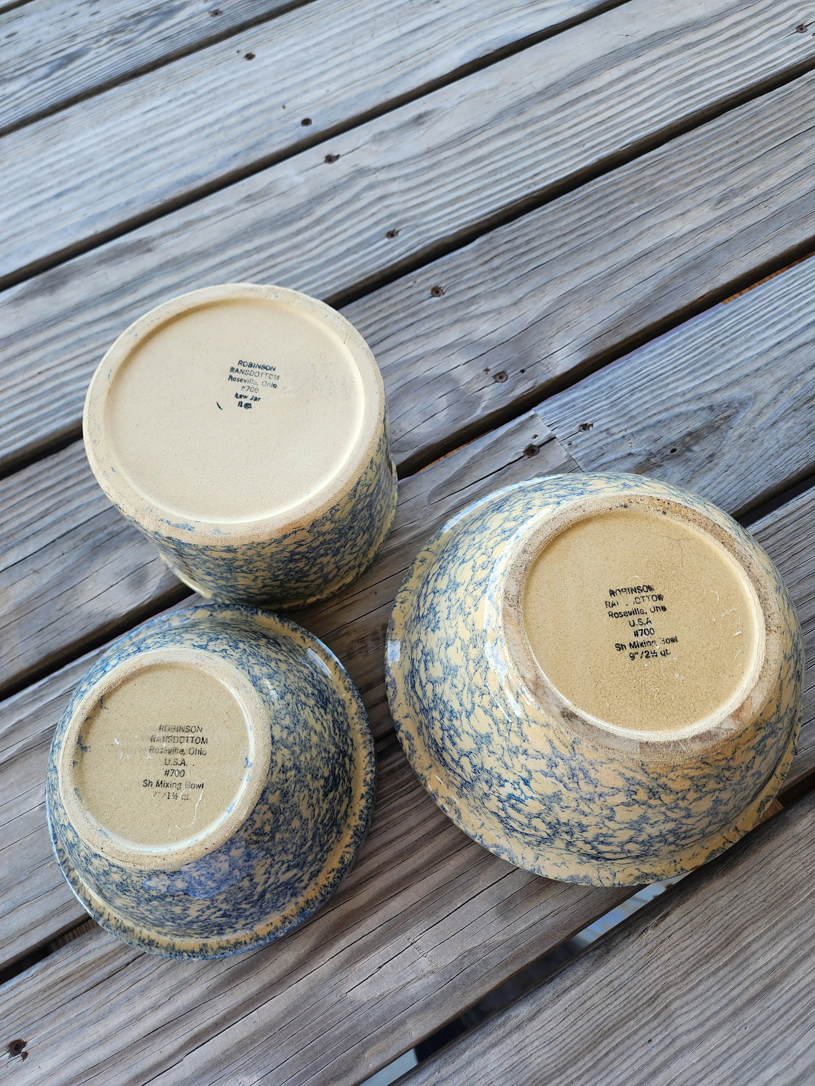Three Vintage Roseville Robinson Ransbottom Blue Sponngeware Bowls - 2