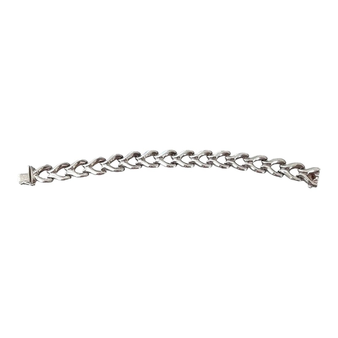 Vintage Sterling Silver Wishbone Chain Link Wrap Bracelet - Stamped: Lovely vintage sterling silver wishbone link wrap bracelet with box clasp. Condition: Alterations: Original Condition Unaltered Imperfections: Some Imperfections Condition Notes: Good Condition