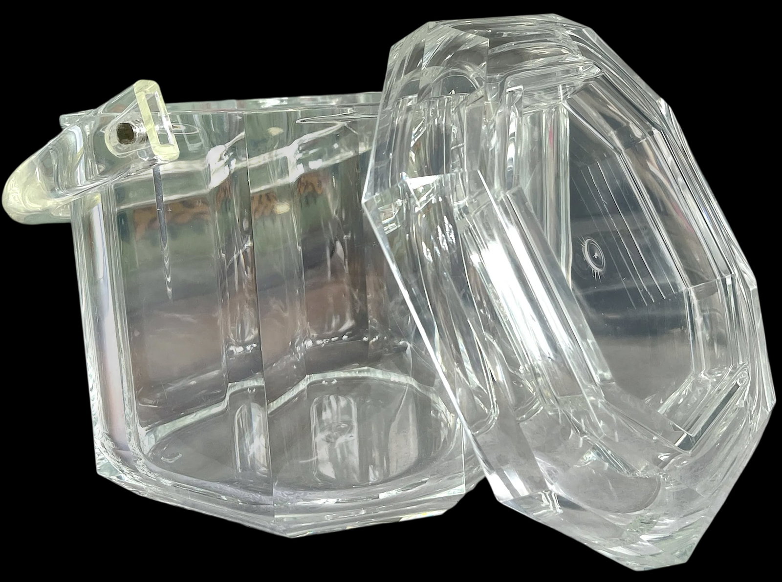1980s Mid-Century Lucite Ice Bucket With Stainless Steel Tongs - 3