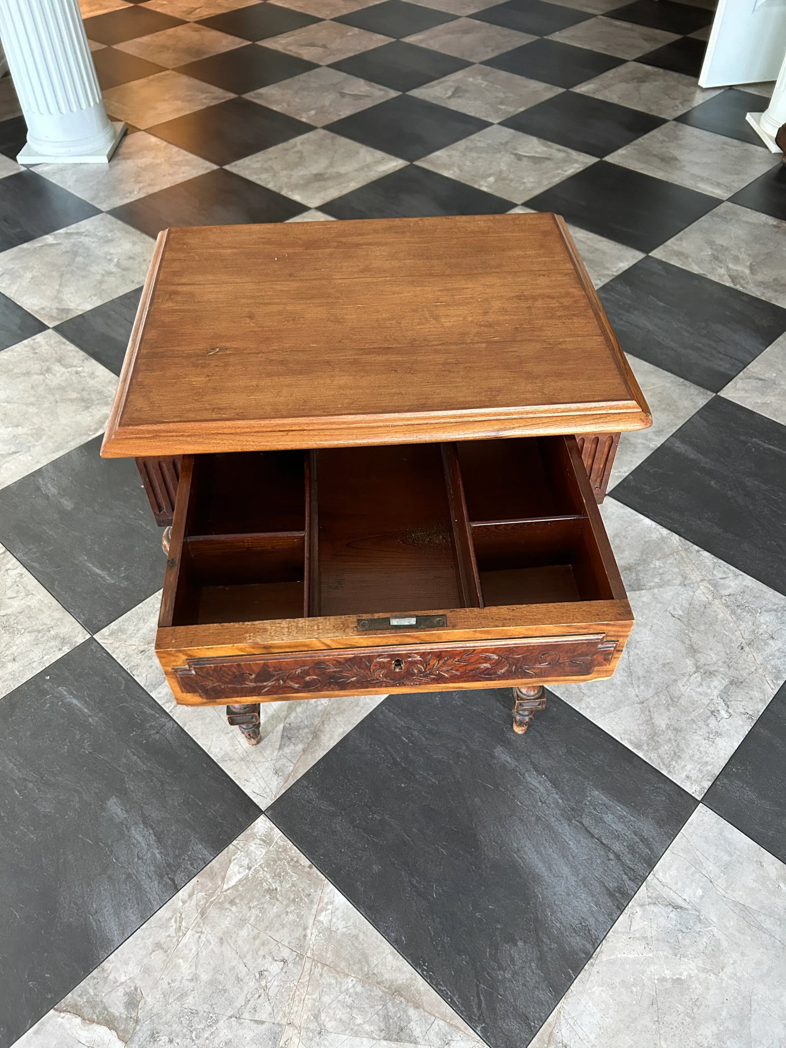 Mid-19th Century European Sewing / Dressing Table With Secret Drawer - 3
