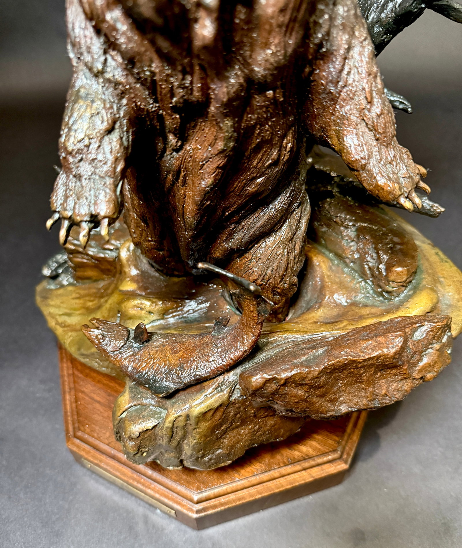 1980s Bronze Roaring Bear by Wally Shoop "No Intruders" Western Wildlife Sculpture - 11