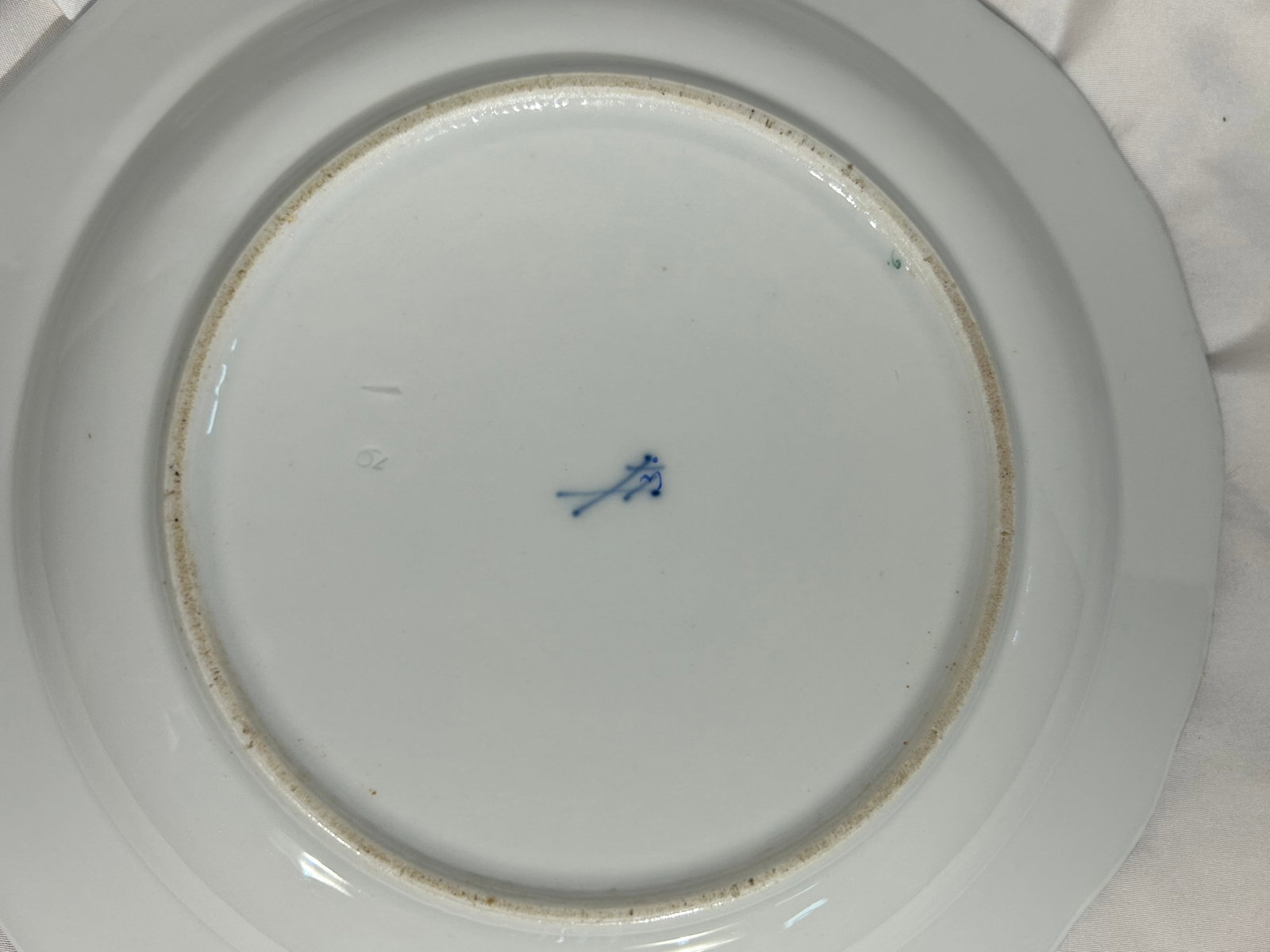 Set of Four Meissen Porcelain Floral Plates With Cobalt Rims - 7