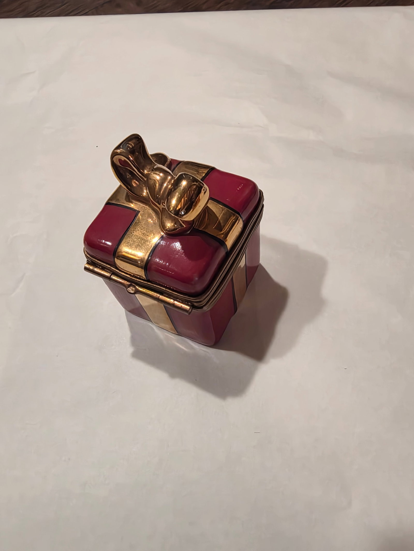 Small Limoges Porcelain Christmas or Gift Box - 4