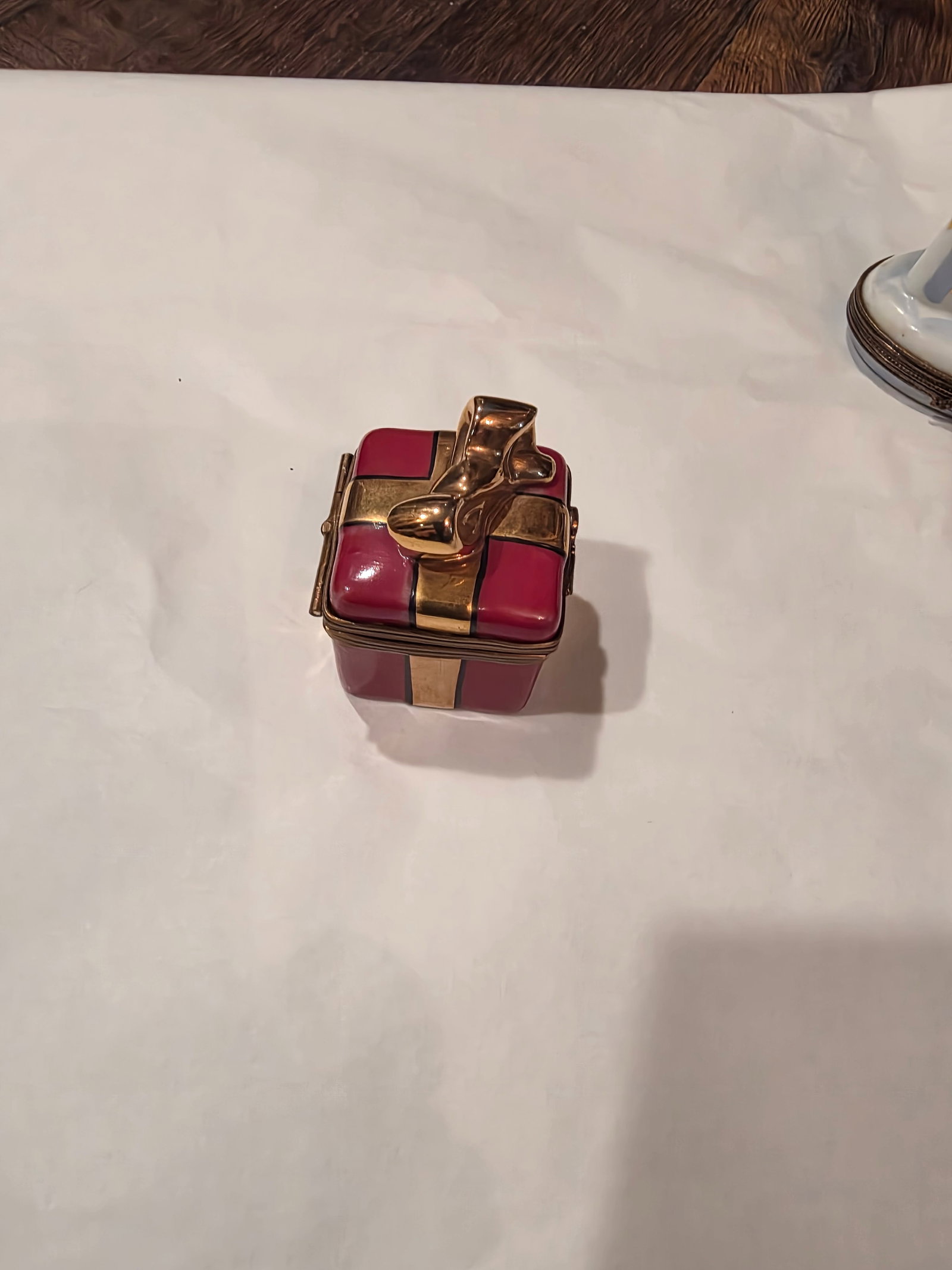 Small Limoges Porcelain Christmas or Gift Box - 5