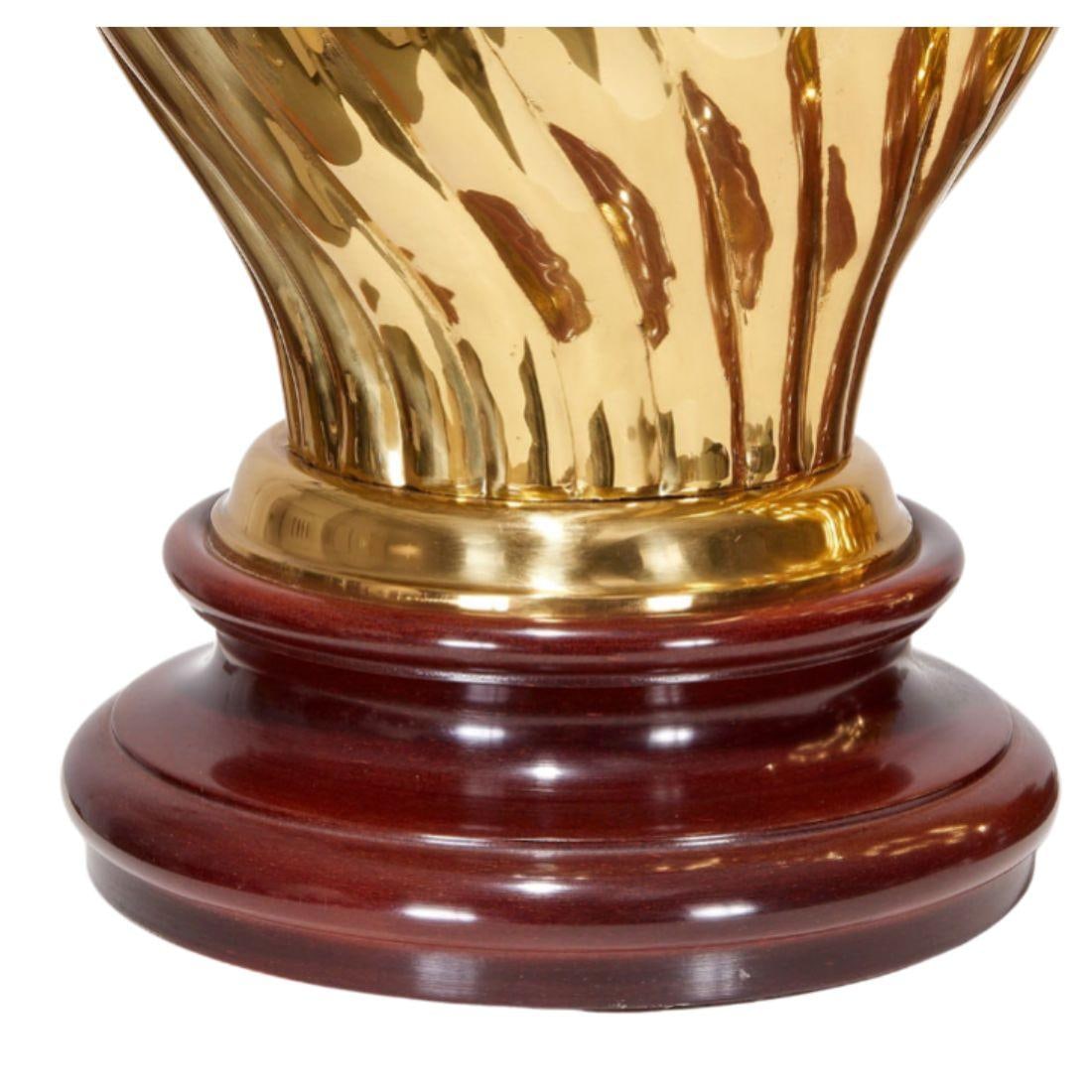 Pair of Hollywood Regency Style Brass Ginger Jar Lamps on Wood Bases - 3
