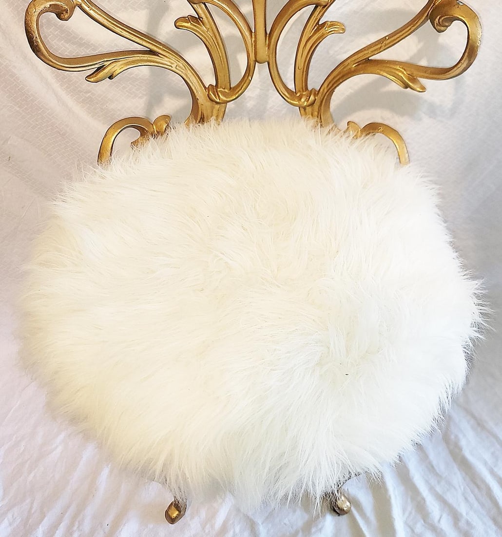 1950s Gilt Metal Vanity Chair - 4