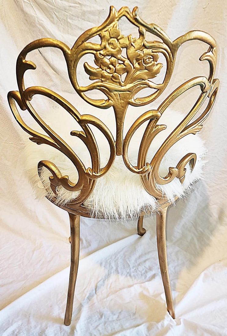 1950s Gilt Metal Vanity Chair - 7