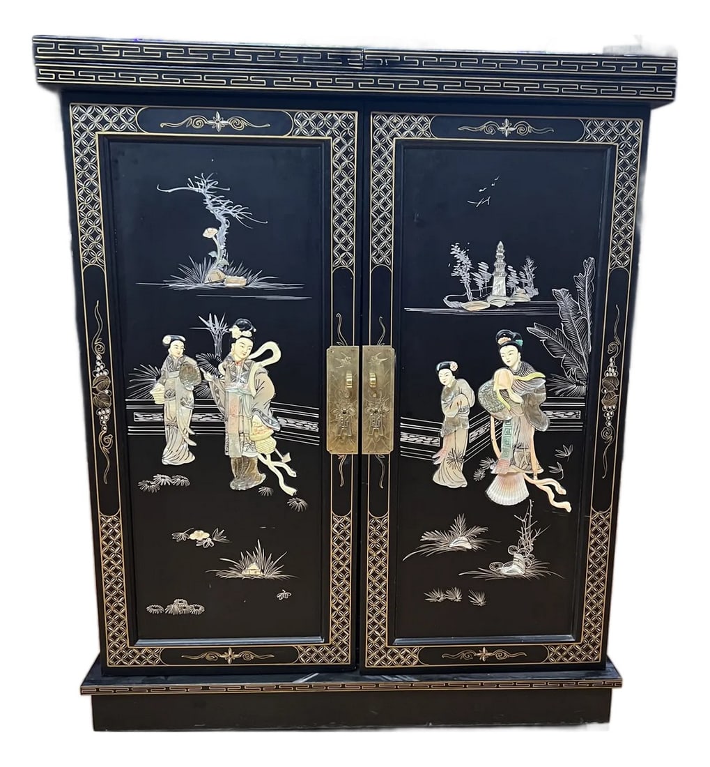 Vintage Chinese Export Black Lacquer Mother-of-Pearl Folding Bar Cabinet, C. 1950s: A dramatic mid-century Chinese export folding bar cabinet executed in black lacquer with hand-cut mother-of-pearl figural inlay depicting court attendants, lanterns, garden landscapes, and architectur