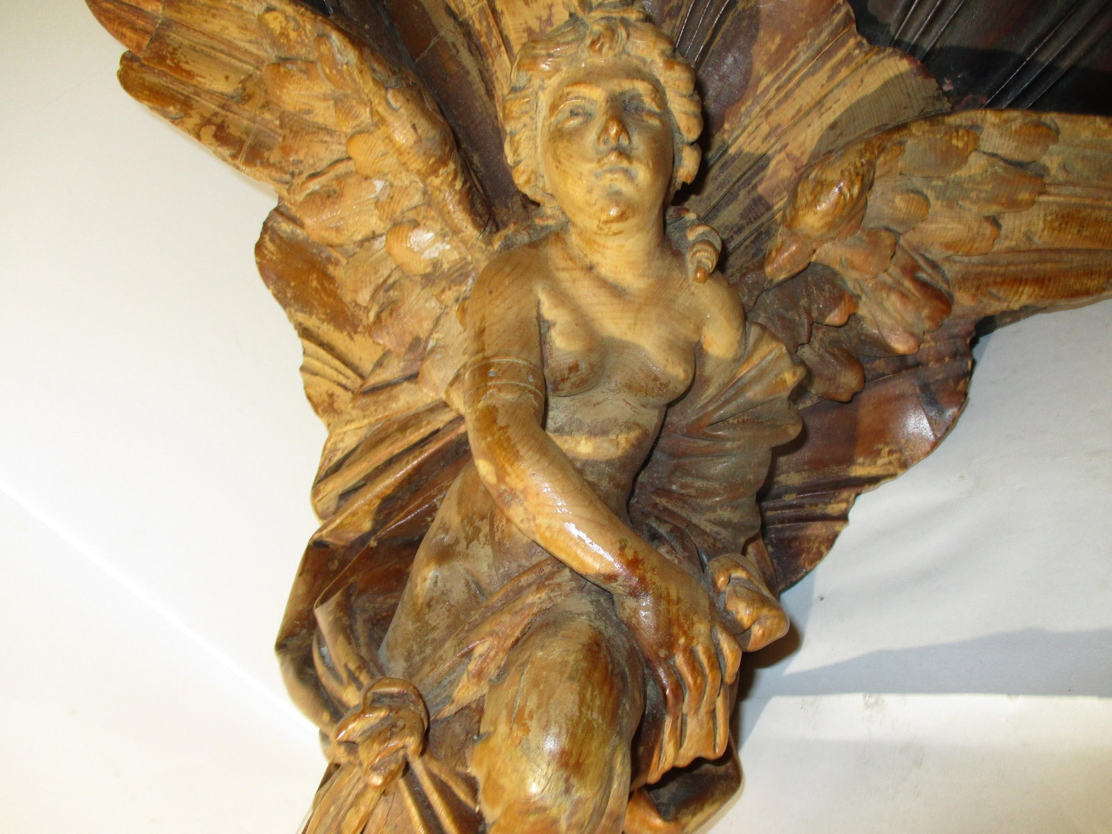 Antique Carved Italian Corner Shelf Bracket - 7