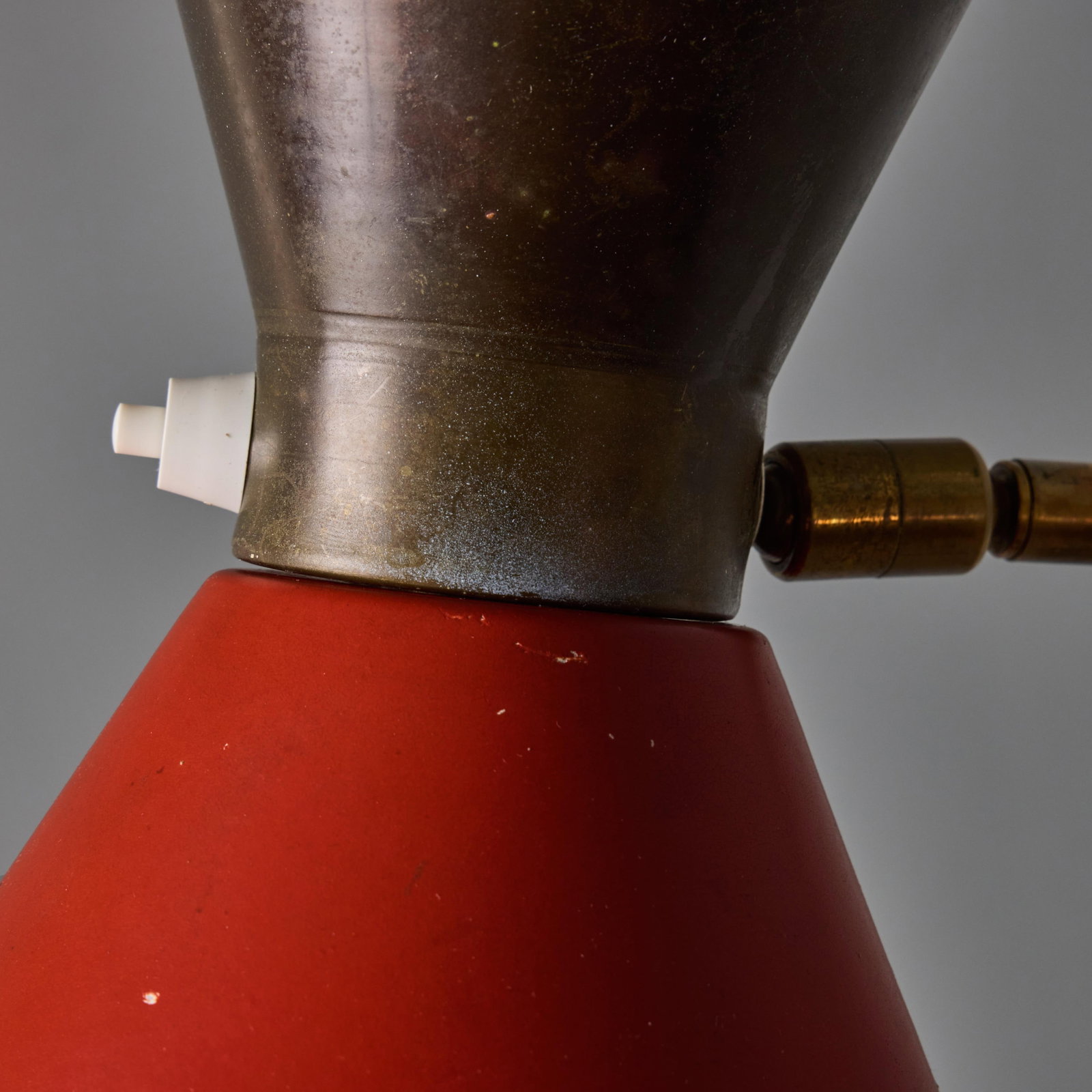 1960s Large Red and Grey Diabolo Articulating Wall Lamp Attributed to Pierre Guariche - 15