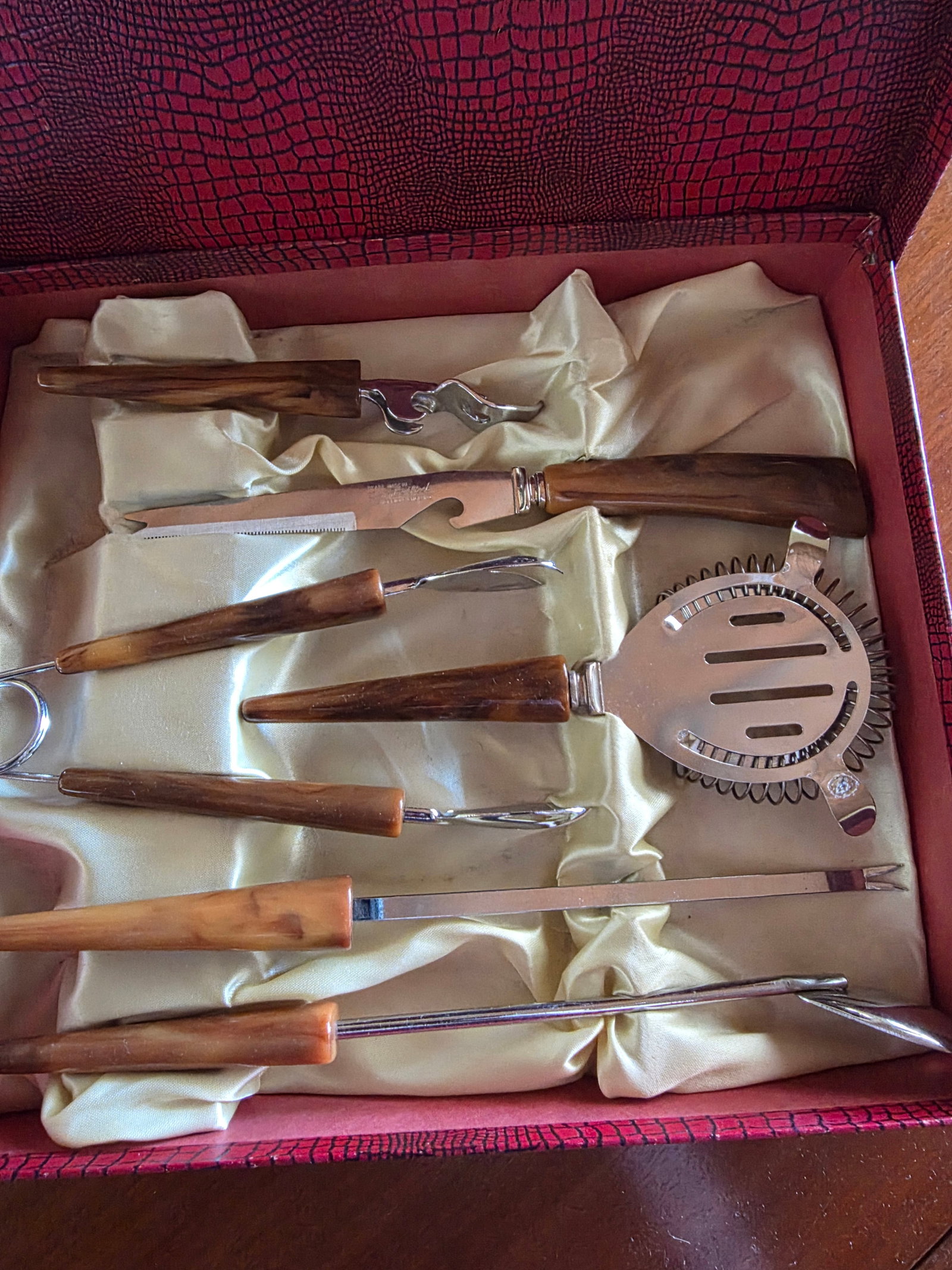 Butterscotch Bakelite Bar Set - 4