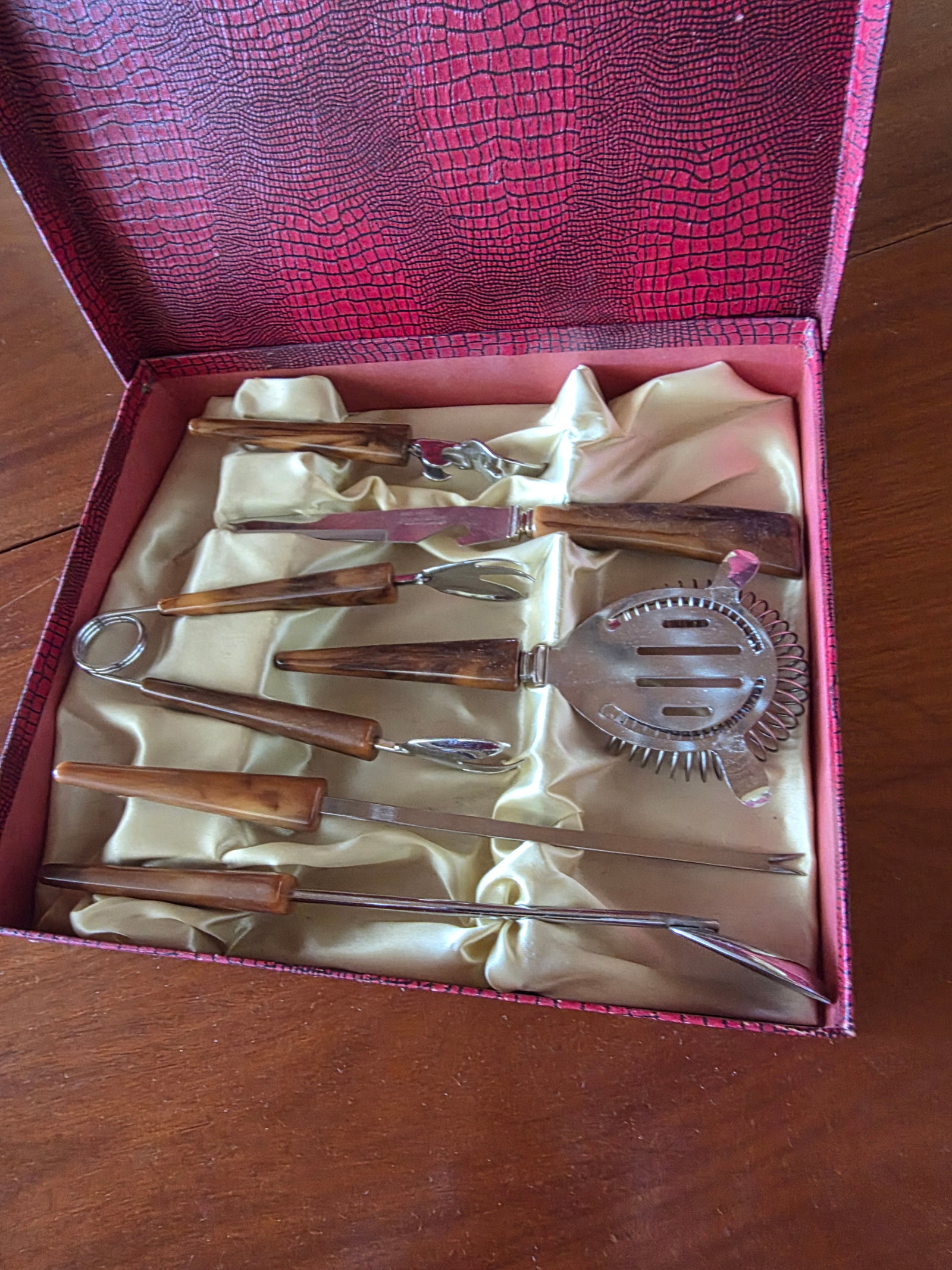 Butterscotch Bakelite Bar Set - 6