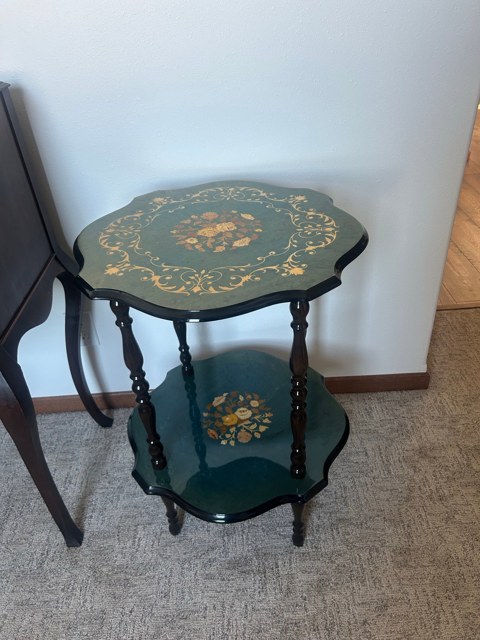 Italian Sorrento Wood Inlay (Marquetry) Tiered Side MCM Table in Mahogany - 2