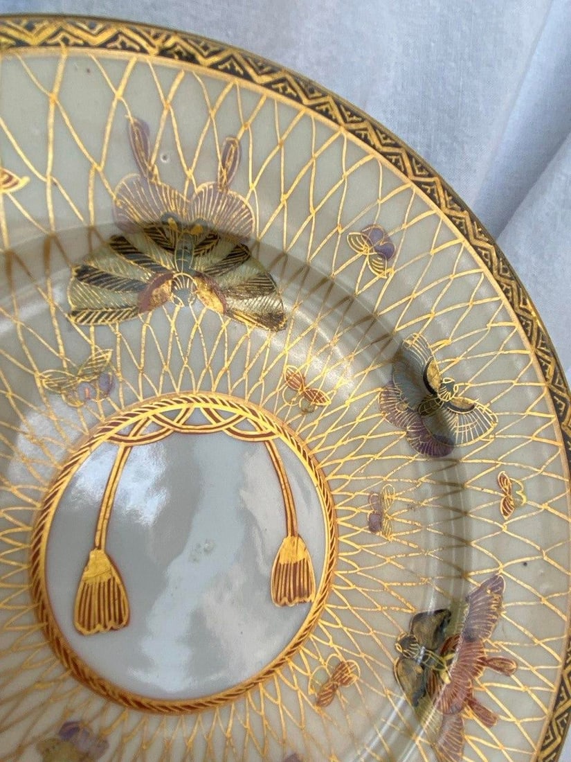 Pair of Meiji Period Japanese Gilt Porcelain Butterfly Plates, Circa 1890 - 3