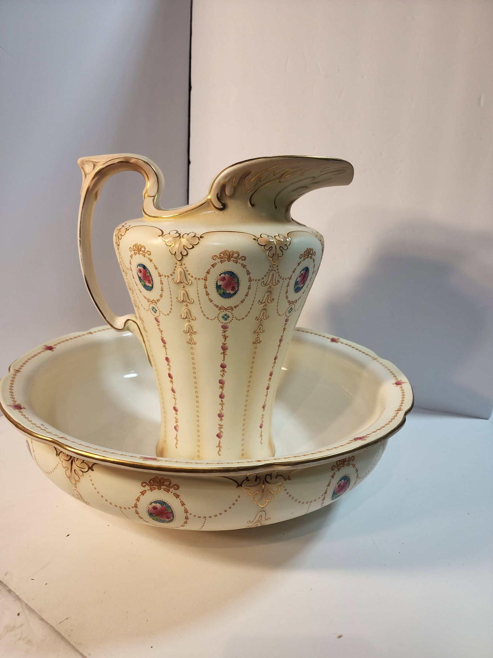 F. Winkle & Co. Hand Painted Antique Bowl and Pitcher - 7
