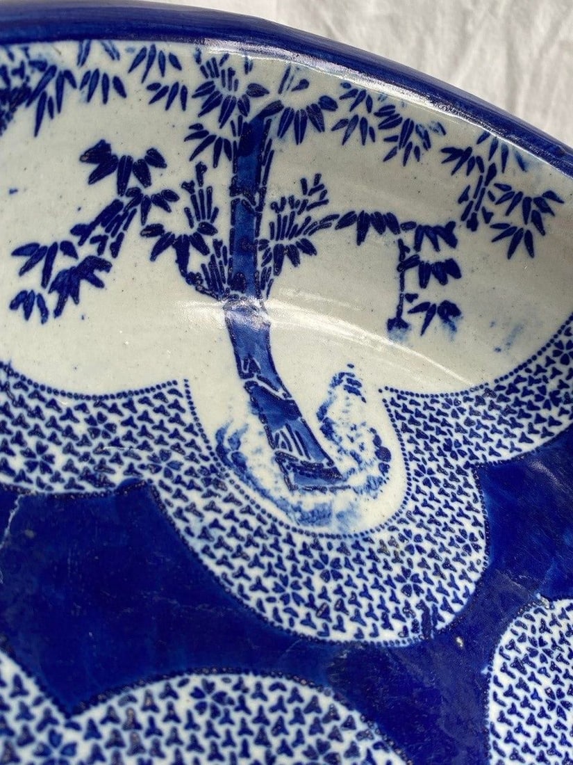 19th Century Japanese Imari Porcelain Wash Basin With Sho-Chiku-Bai Motif - 10