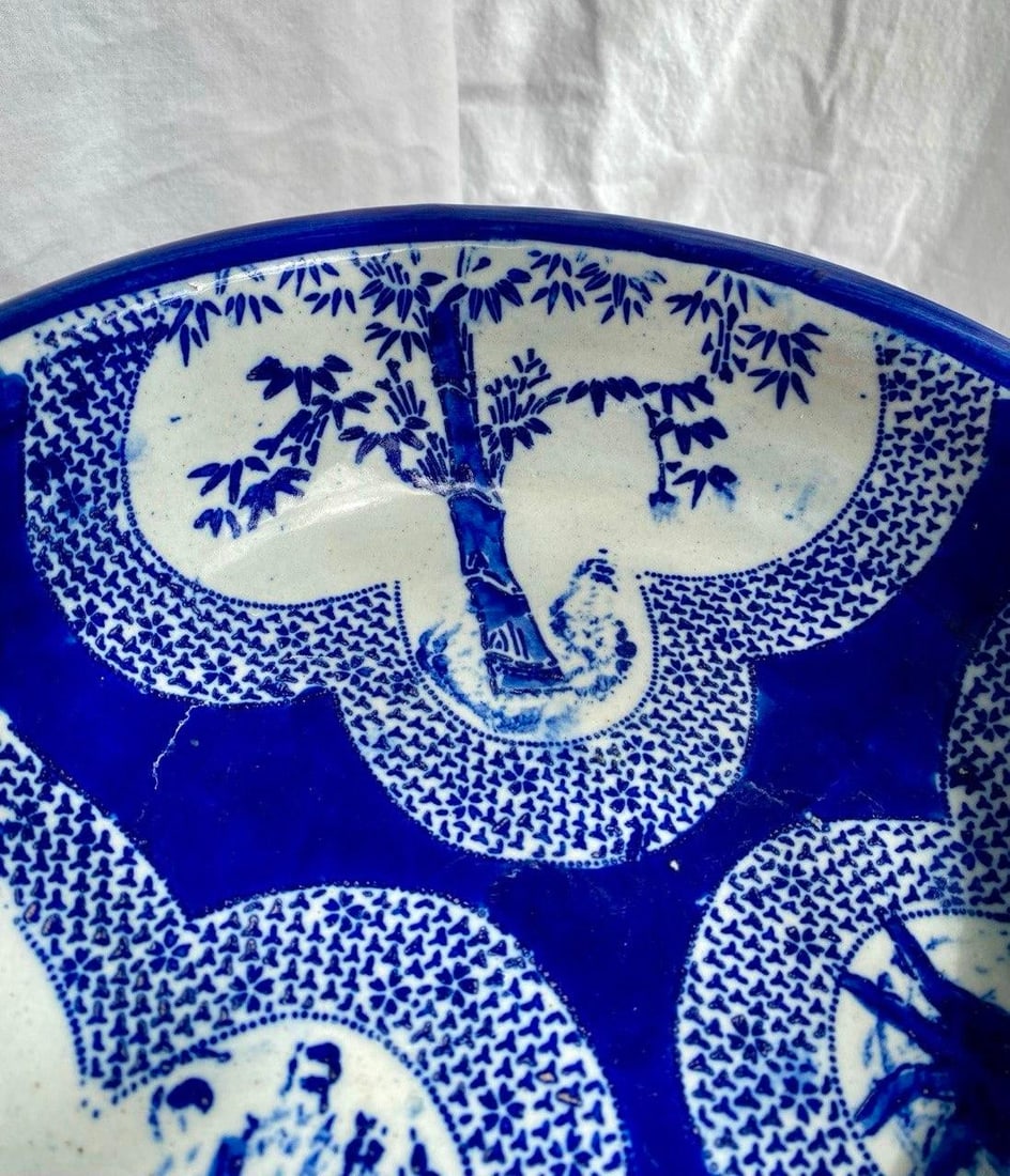19th Century Japanese Imari Porcelain Wash Basin With Sho-Chiku-Bai Motif - 6