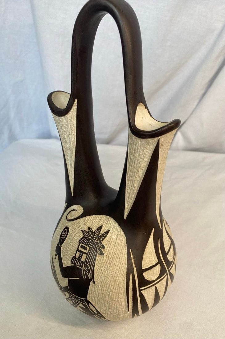 Arthur Lucario (Acoma / Laguna Pueblo) Wedding Vase – Hand Etched Redware Ceramic – - 3