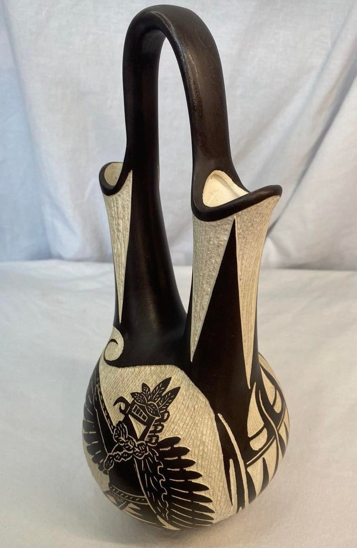 Arthur Lucario (Acoma / Laguna Pueblo) Wedding Vase – Hand Etched Redware Ceramic – - 4