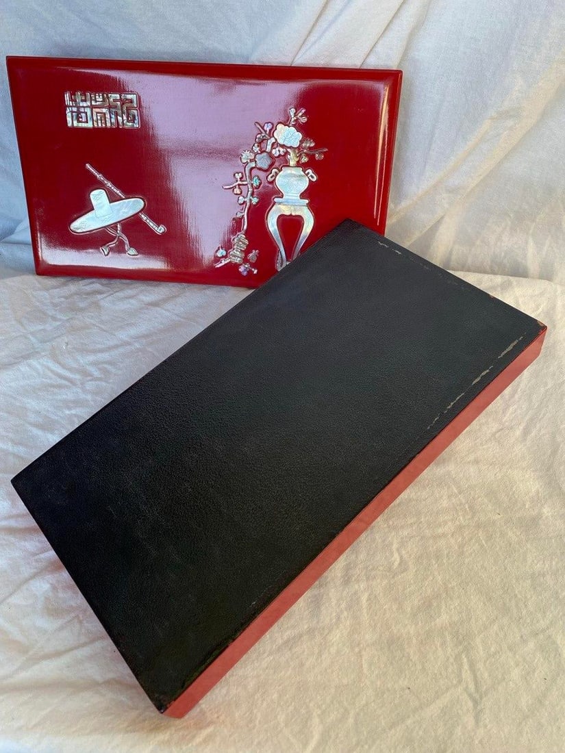 Mid 20th Century Korean Red Lacquer Smoking Box With Mother-of-Pearl Inlay – Complete Set - 8