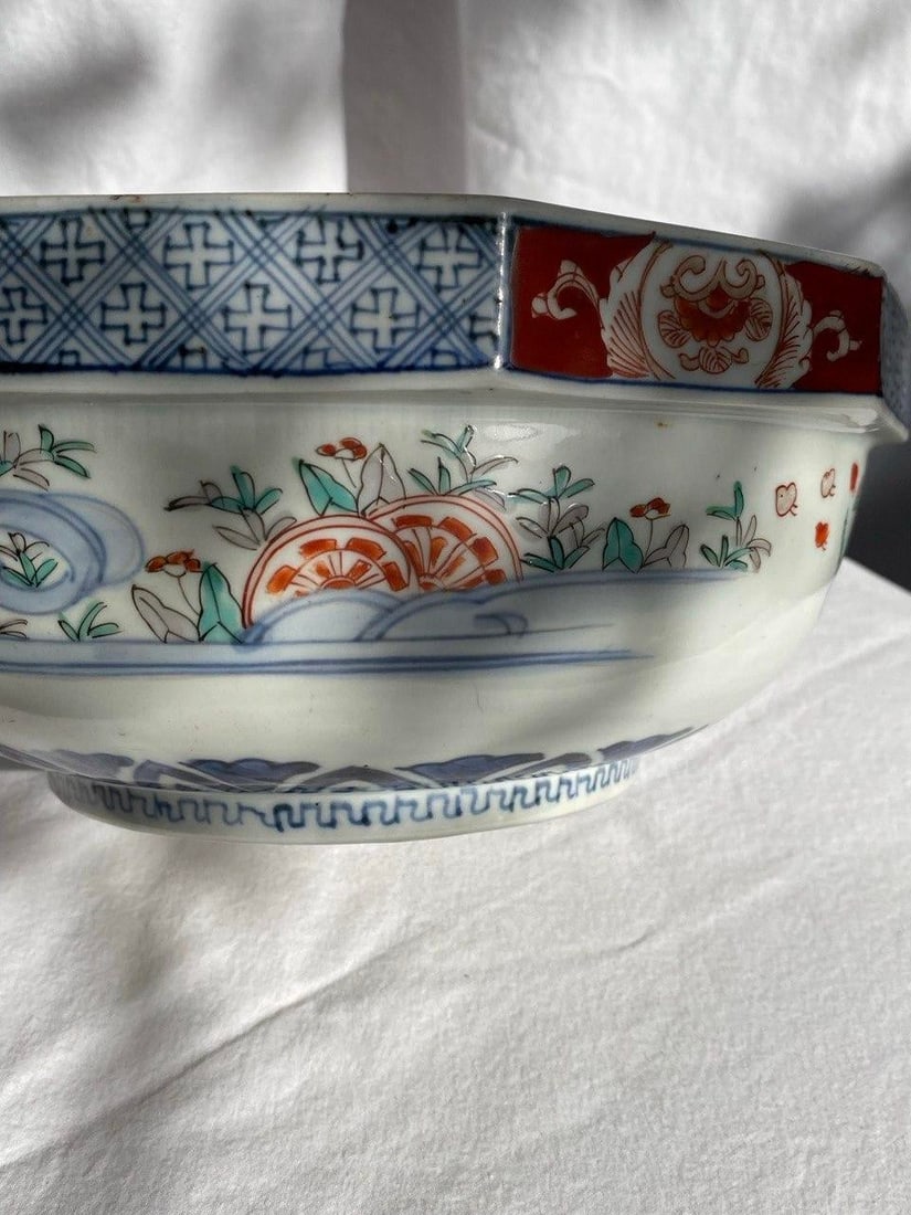 Large 19th Century Japanese Imari Octagonal Bowl With Karashishi & Landscape Panels - 13