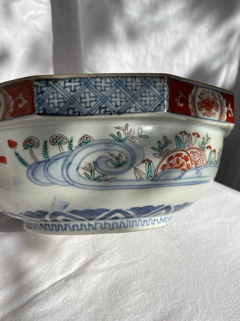 Large 19th Century Japanese Imari Octagonal Bowl With Karashishi & Landscape Panels - 14