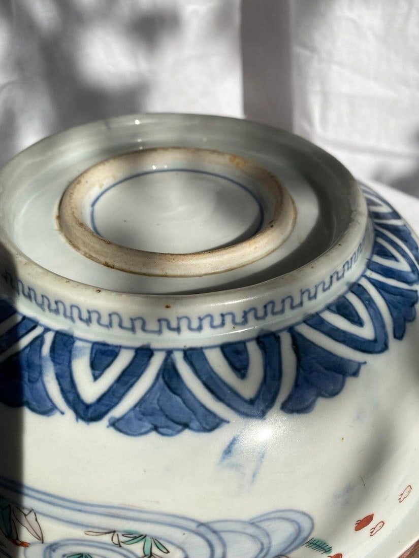 Large 19th Century Japanese Imari Octagonal Bowl With Karashishi & Landscape Panels - 9