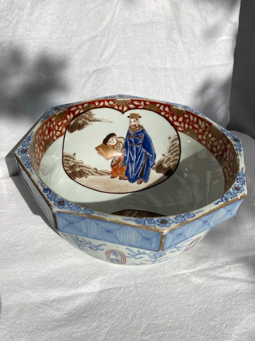Late 19th Century Chinese Octagonal Scholar's Bowl With Figural Cartouches - 2
