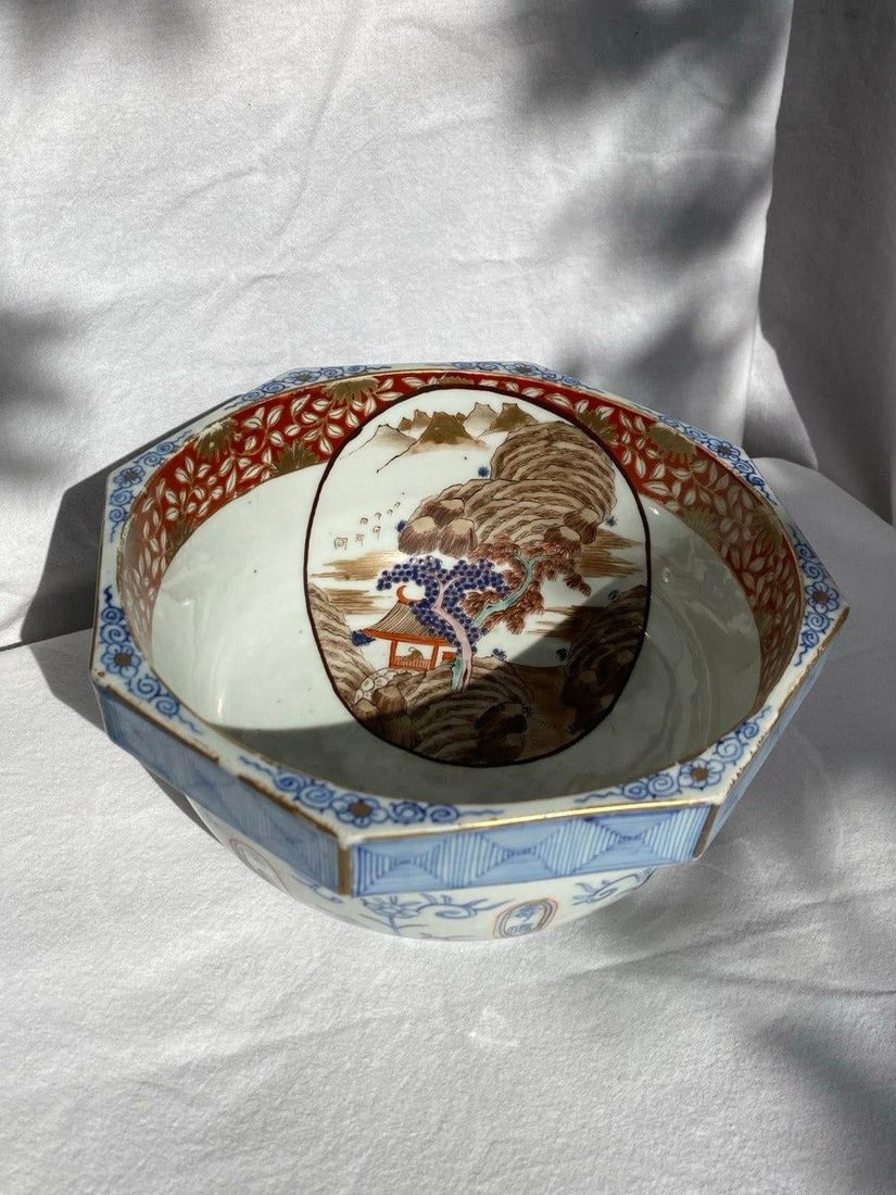 Late 19th Century Chinese Octagonal Scholar's Bowl With Figural Cartouches - 3
