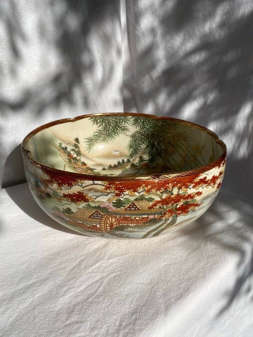Large Antique Japanese Satsuma Scenic Bowl With Scalloped Rim – Autumn Landscape, Figures & - 3