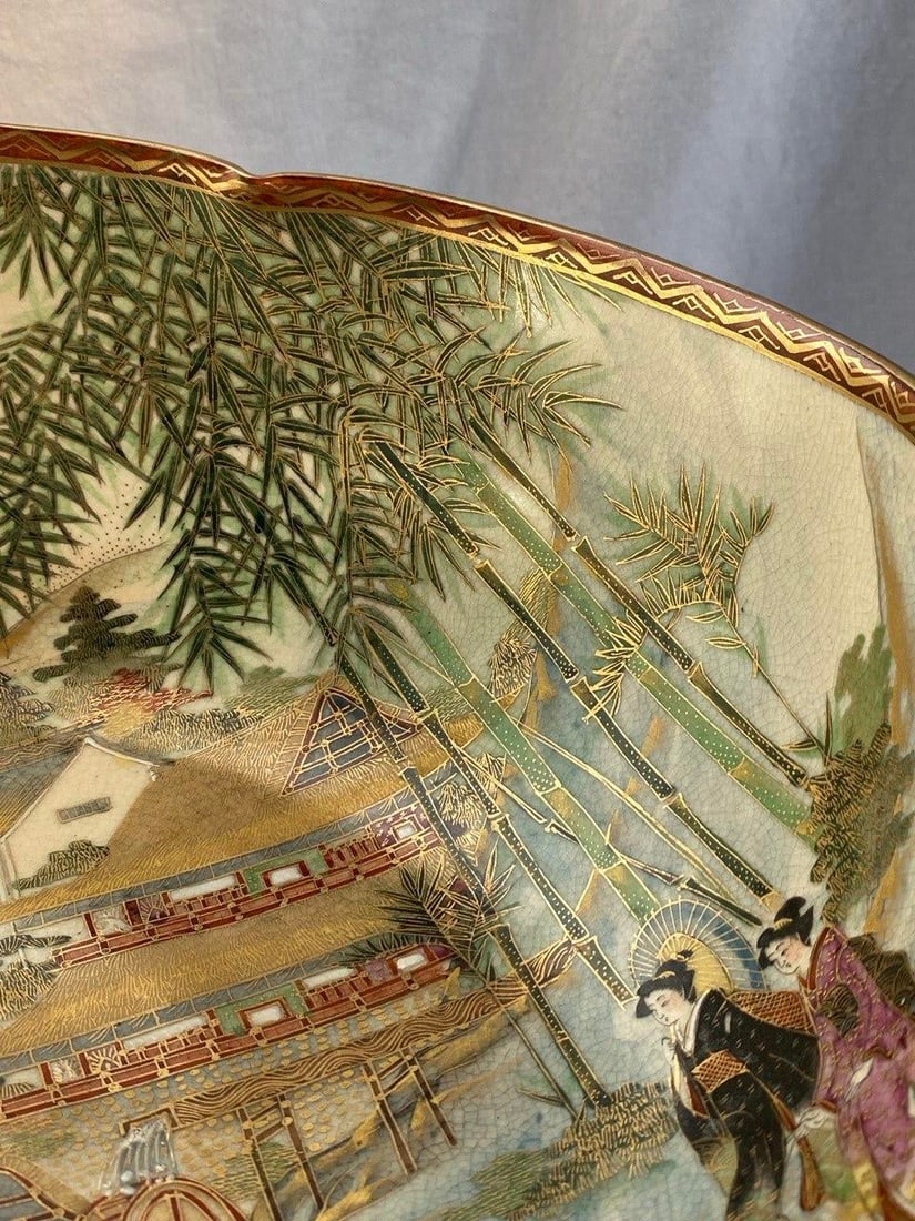 Large Antique Japanese Satsuma Scenic Bowl With Scalloped Rim – Autumn Landscape, Figures & - 8