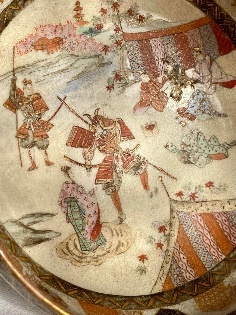 Antique Japanese Satsuma Bowl, Meiji Period (C. 1885–1905), Samurai Scene With Moriage Gilt - 2