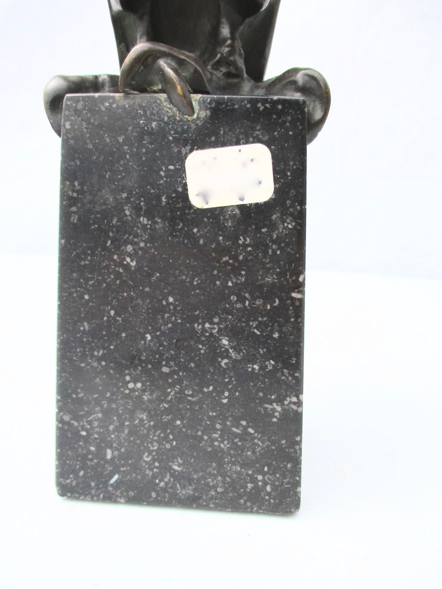 Art Deco Hunting Bird Sculpture on Porphyry Plinth - 13