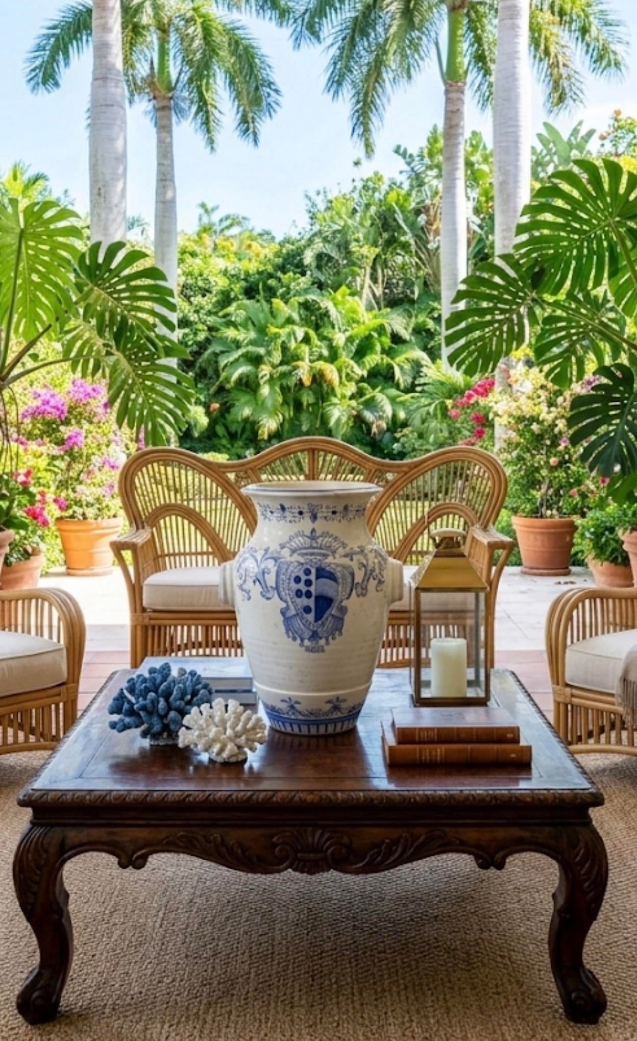 Italian Majolica Medici Crest Vase - 12