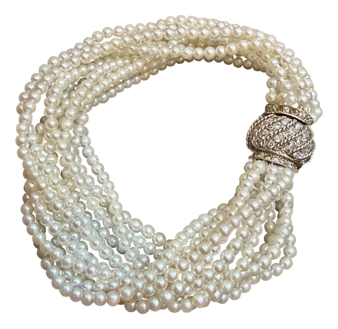 3.1 Mm Akoya Japanies Pearl Multi Strand Bracelet, 14kwg Diamond Clasp, 8 Inch: At MonalisaJewelry Inc., we offer estate pieces with accompanying gift boxes, so all measurements and weights of stones are approximate. To ensure your satisfaction with our service, we encourage you