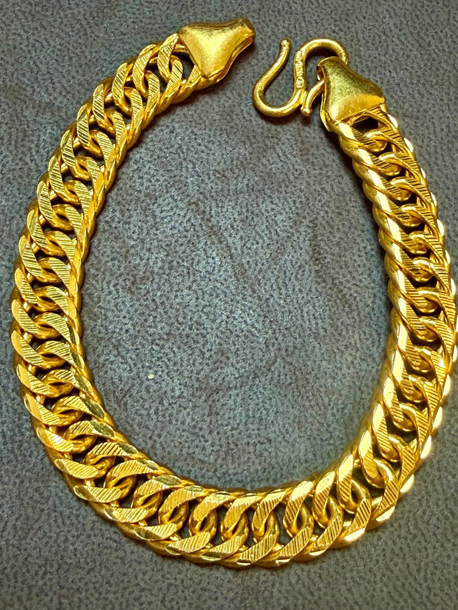 Link 24 Karat Pure Yellow Gold Solid Bracelet, 73 Gm, Unisex , 8 Inch - 10
